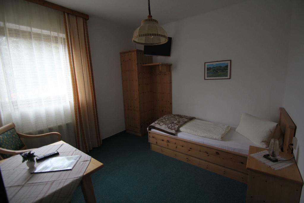 Pension Hubertushof Beim Roemerbad Bad Kleinkirchheim Exterior photo